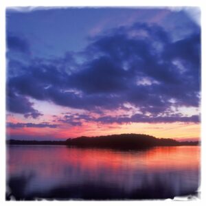 Sunsets over water make ideal subjects for special-effect photo apps.