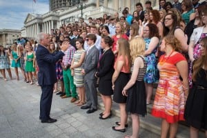 Sen. Bob Corker welcomes Tennessee’s Youth Tour group to the U.S. Capitol.