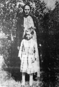 Paralee Raby and her daughter, Grace Raby Crawford (photo courtesy of Grace Raby Crawford).